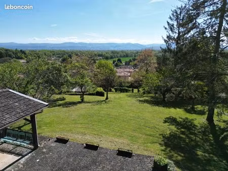 maison avec vue montagne