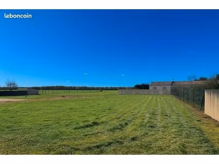 terrain constructible 699m2 - secteur oulmes