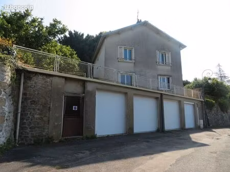 maison 120 m² – 4 chambres – vue sur le vincou – 4 garages dont 2 loués – bellac