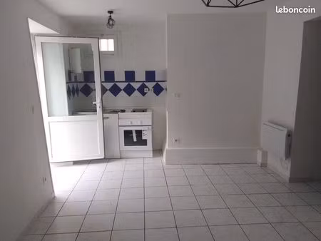 vente t1-bis de village en rdc