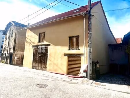 immeuble 12 pièces 235 m²