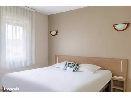 studio 1 pièce 37 m²