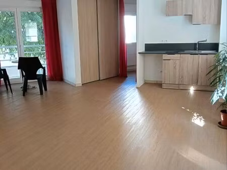 très grand t2 quartier st roch