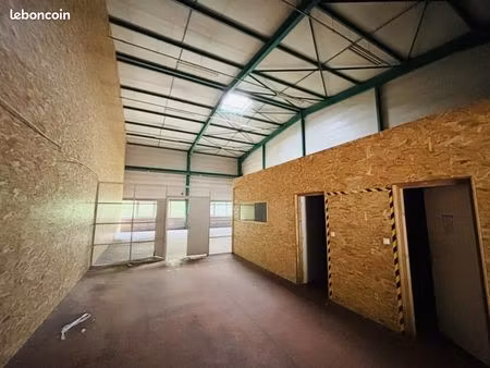 local commercial 1 200 m²