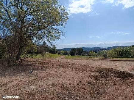 terrain 1 523 m² carces