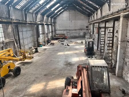 atelier  entrepôts de 1800 m2