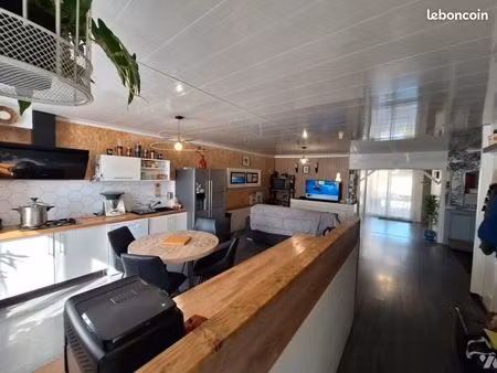 maison 6 pièces 105 m²