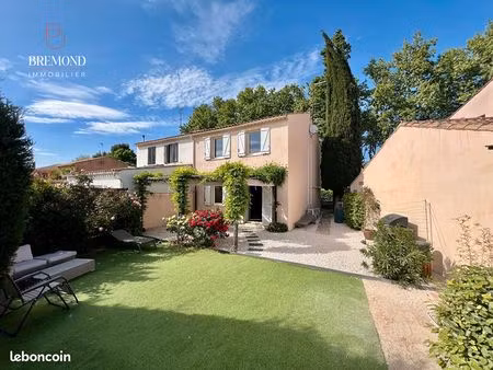 villa 4 pièces 87 m²