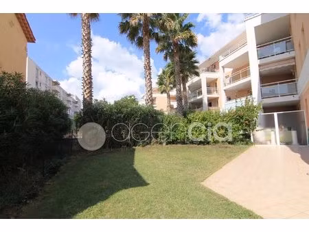 t2 en rdj - piscine - garage