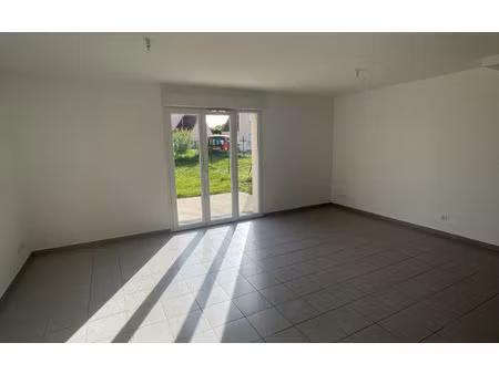location maison  m² t-5 à belleville-sur-loire  755 €