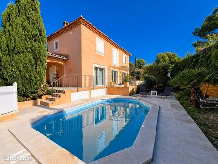 villa 5 pièces 143 m²