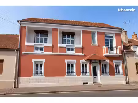 immeuble 11 pièces 229 m²