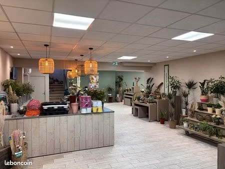 local commercial 300 m² talmont saint hilaire