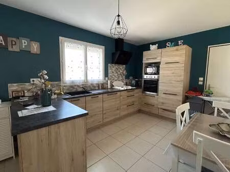 vente maison à chiché (79350) : à vendre / 93m² chiché