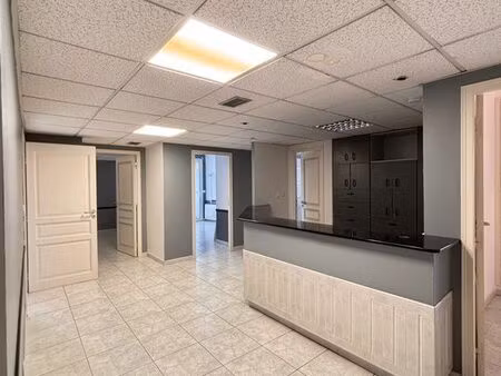 local commercial 139 m2
