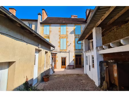 vente immeuble 10 pièces 240 m² à excideuil (24160)  56 000 €