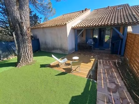 mazet dans résidence avec piscine