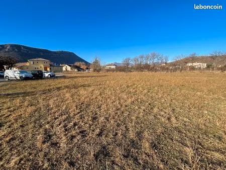 terrain 416 m² laragne monteglin