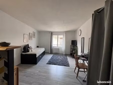 loction studio meublé