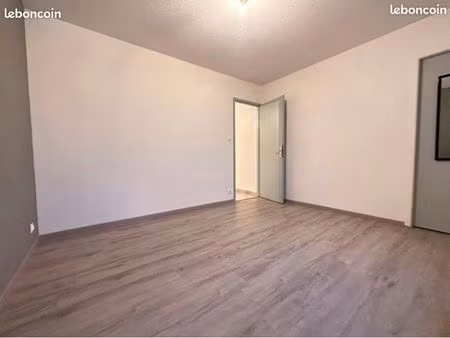 appartement t2  terrain  stationnement vittel