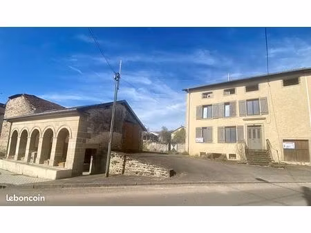 maison de village 1 pièce 180 m²
