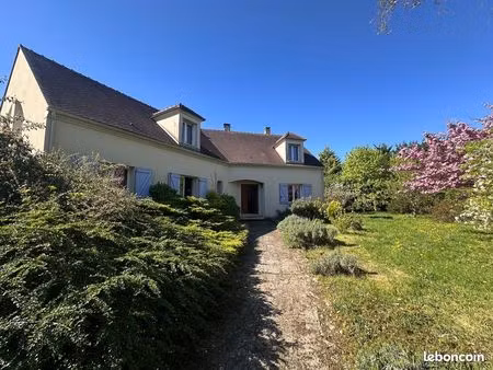propriété 6 pièces 233 m²