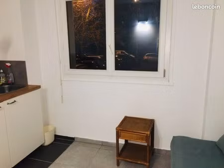 location d’une chambre à meudon la foret 9 m² dans une résidence