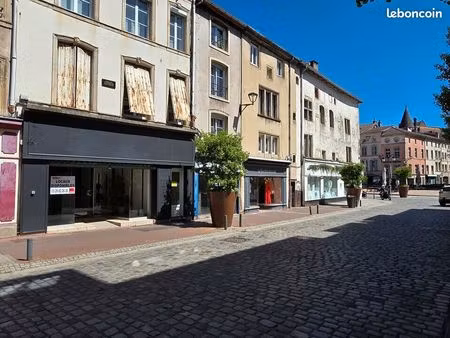 local commercial 72 m²