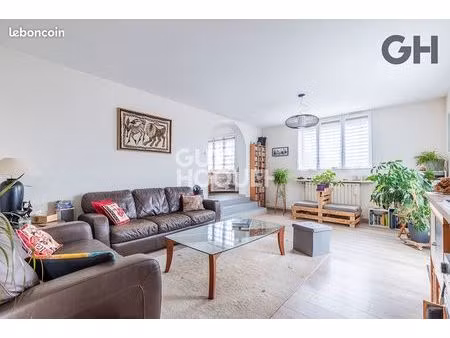 maison 7 pièces 148 m²