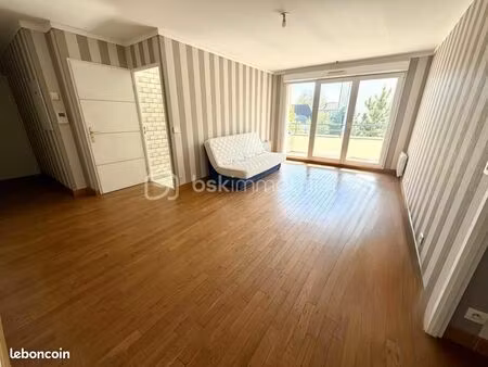 appartement 3 pièces 65 m²
