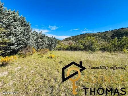 terrain 1370 m² vesseaux