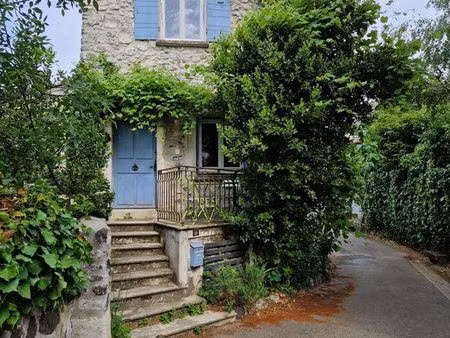 charmante maison t3 meublée avec extérieur  balcon et stationnement