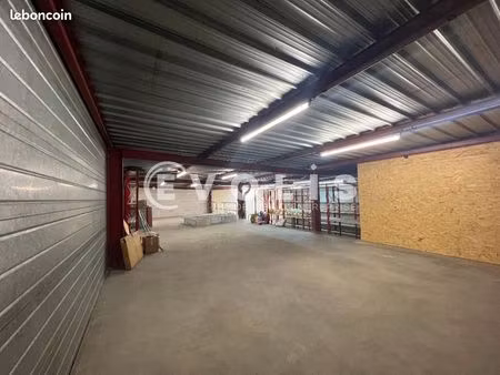 local d'activité 337 m²