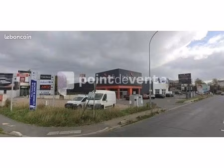 local commercial 310 m²