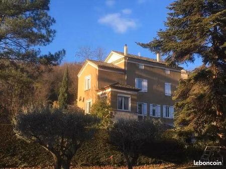 villa 6 pièces 128 m²