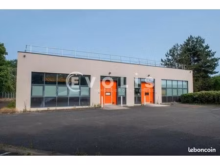 local d'activité 2 000 m²