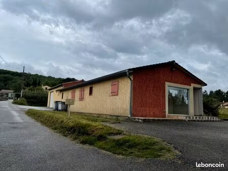 bâtiment à usage commercial ou habitation