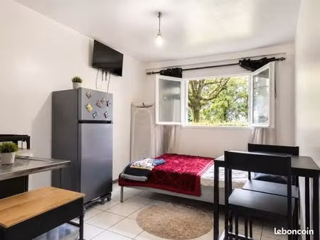 appartement 1 pièce 9 m²