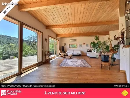 maison 6 pièces 210 m²