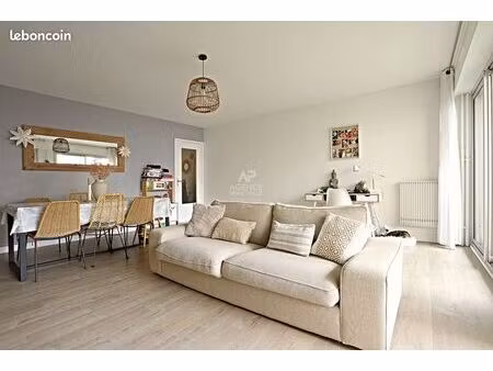 appartement 3 pièces 80 m²