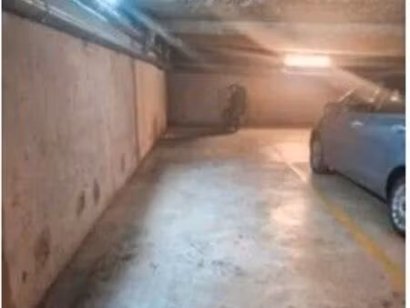 location de deux places de parking en enfilade chaville guilleminot