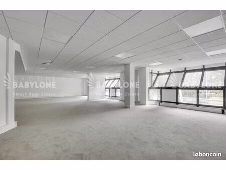 bureaux 787 m²