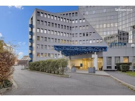 bureau 295 m²