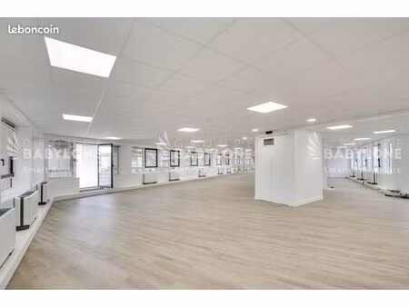 bureaux 1 471 m²