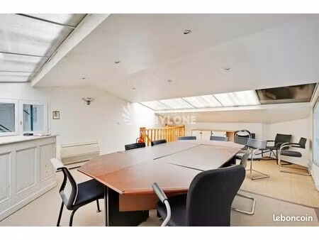 bureaux 235 m²