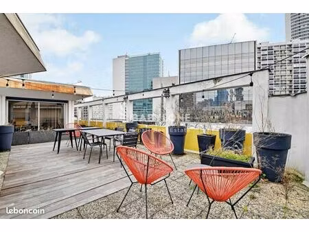 bureaux 590 m²