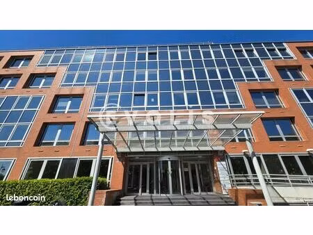 bureaux 790 m²