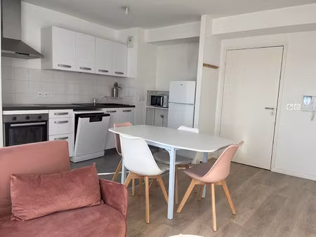 a louer - t2 meuble avrille residence recente