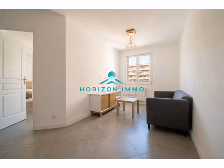 appartement t2 meublé - 32 m² - refait à neuf