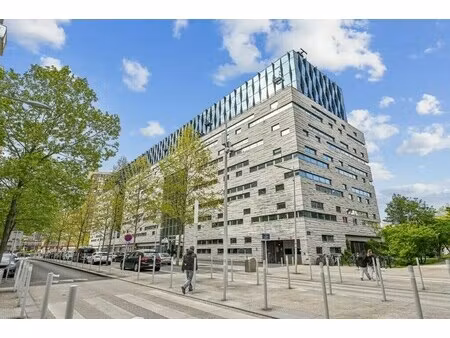 location bureaux 644 m² à 4 834 m²